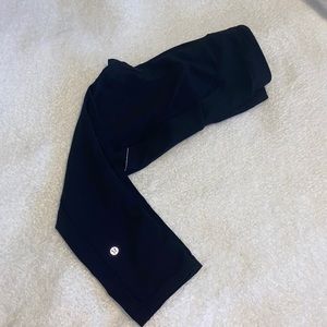 Lululemon speed up MR 21” crop. Black size 6